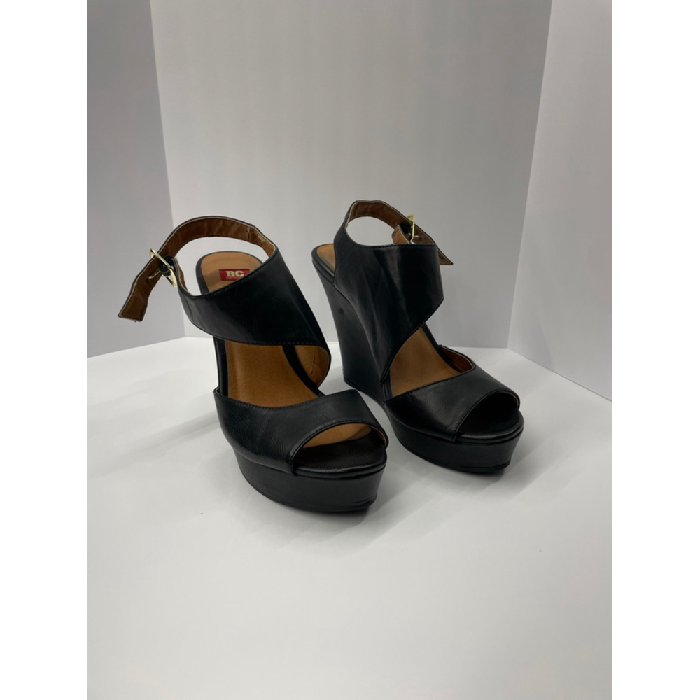 BC Footwear size 10